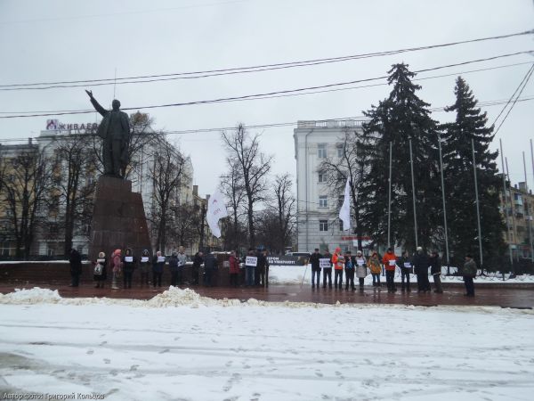 Рязанцы почтили память убитого год назад Немцова Ne7
